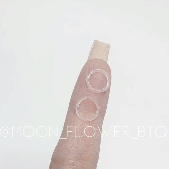 16G 8mm Clear Bioflex Hoop Ring – Nose, Septum, Cartilage, Helix, Tragus, Lip - Picture 3 of 6